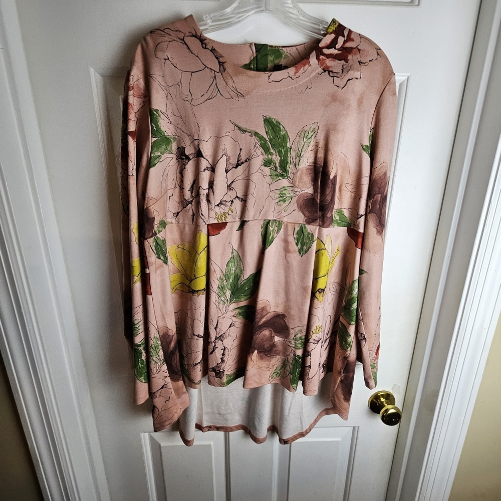 Melissa McCarthy Women Charming Floral Top Size XL